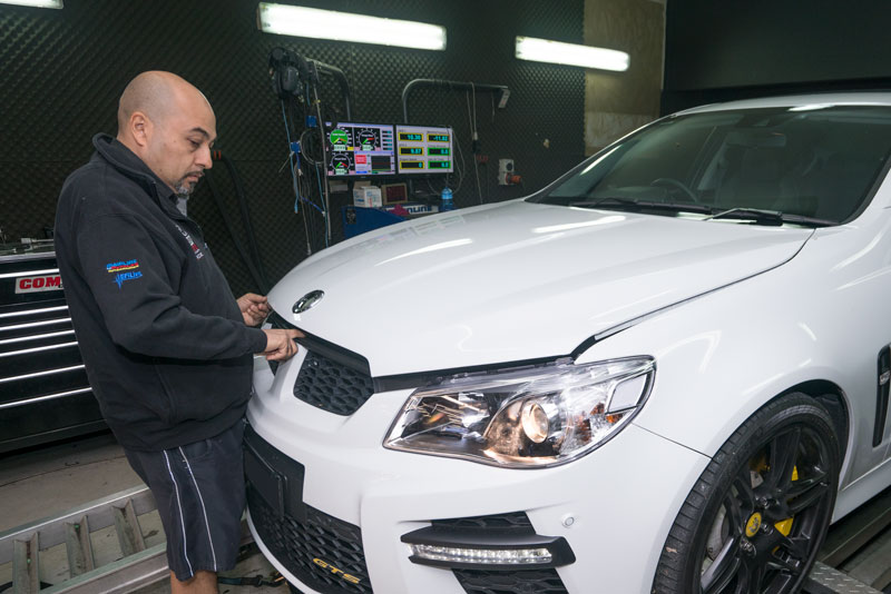 Dyno tuning rolling road